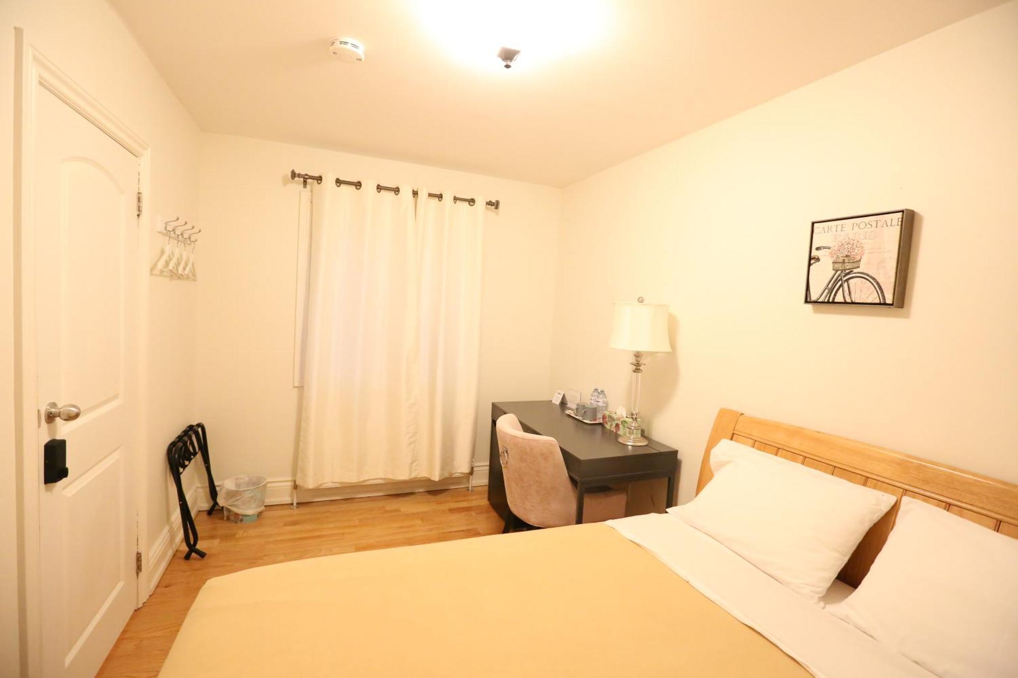 トロント Xiao Wang Bed & Breakfast エクステリア 写真